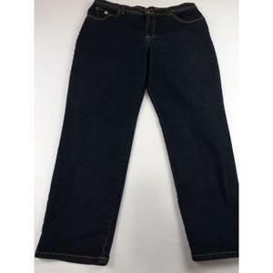 GLORIA VANDERBILT AMANDA STRETCHY TAPER LEG JEANS